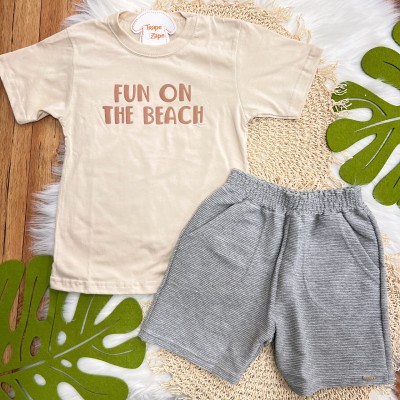 Conj. Camiseta Fun On the Beach e Bermuda em Moletinho - Areia e Cinza